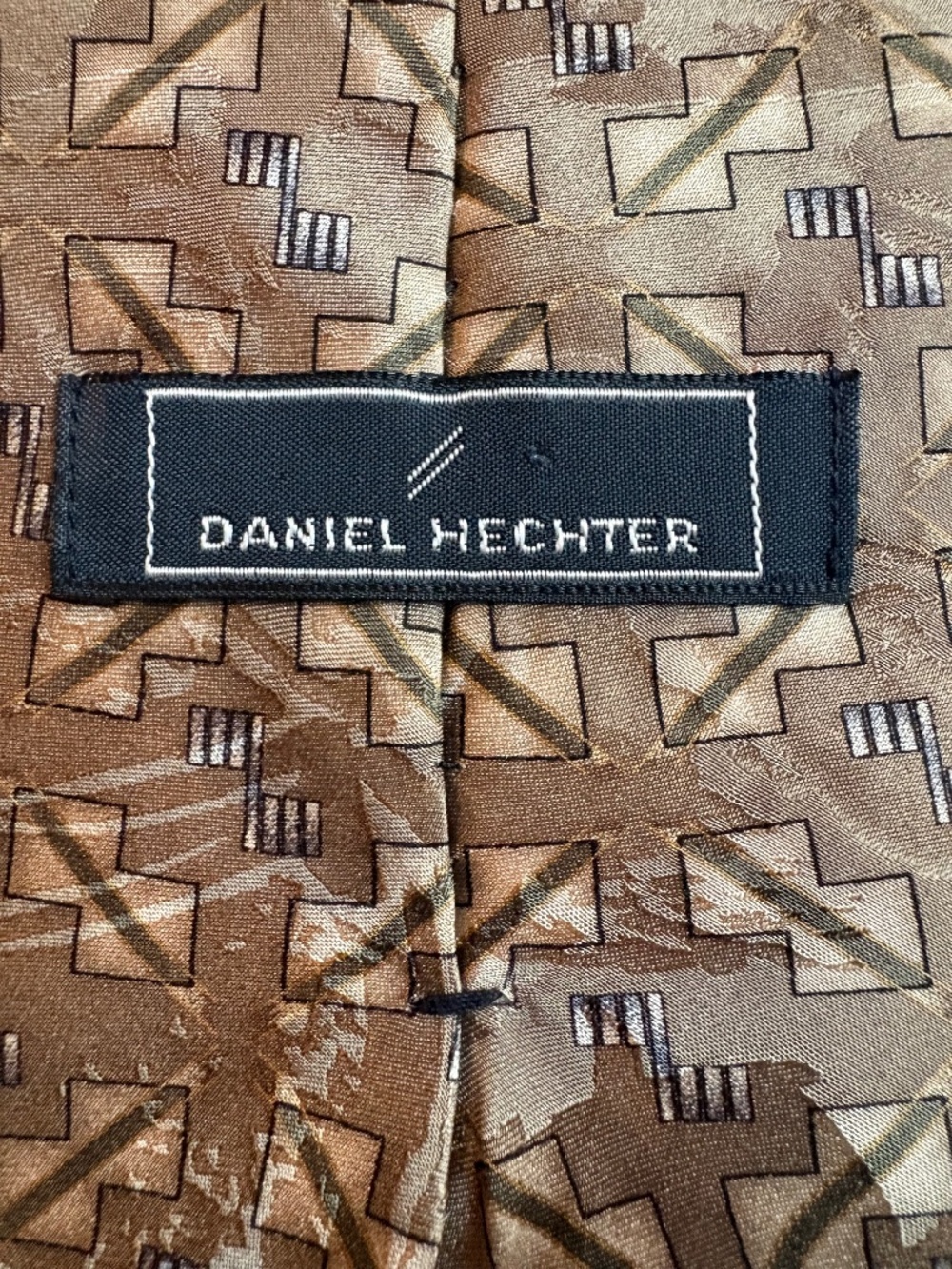 Vintage Daniel Hechter 100% Silk Tie Geometric Abstract Earthy Gold Green 3.75"